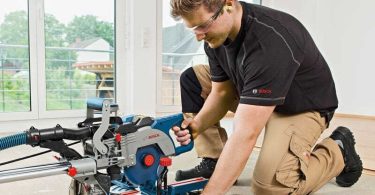 Test Complet Bosch Professional GCM 80 SJ - La Scie à Onglets Radiale qui Révolutionne Votre Atelier
