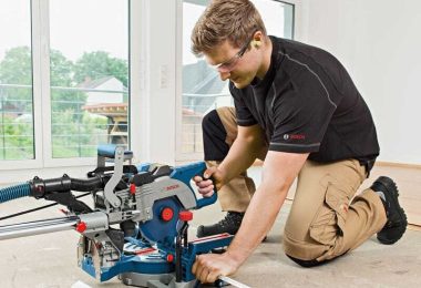 Test Complet Bosch Professional GCM 80 SJ - La Scie à Onglets Radiale qui Révolutionne Votre Atelier